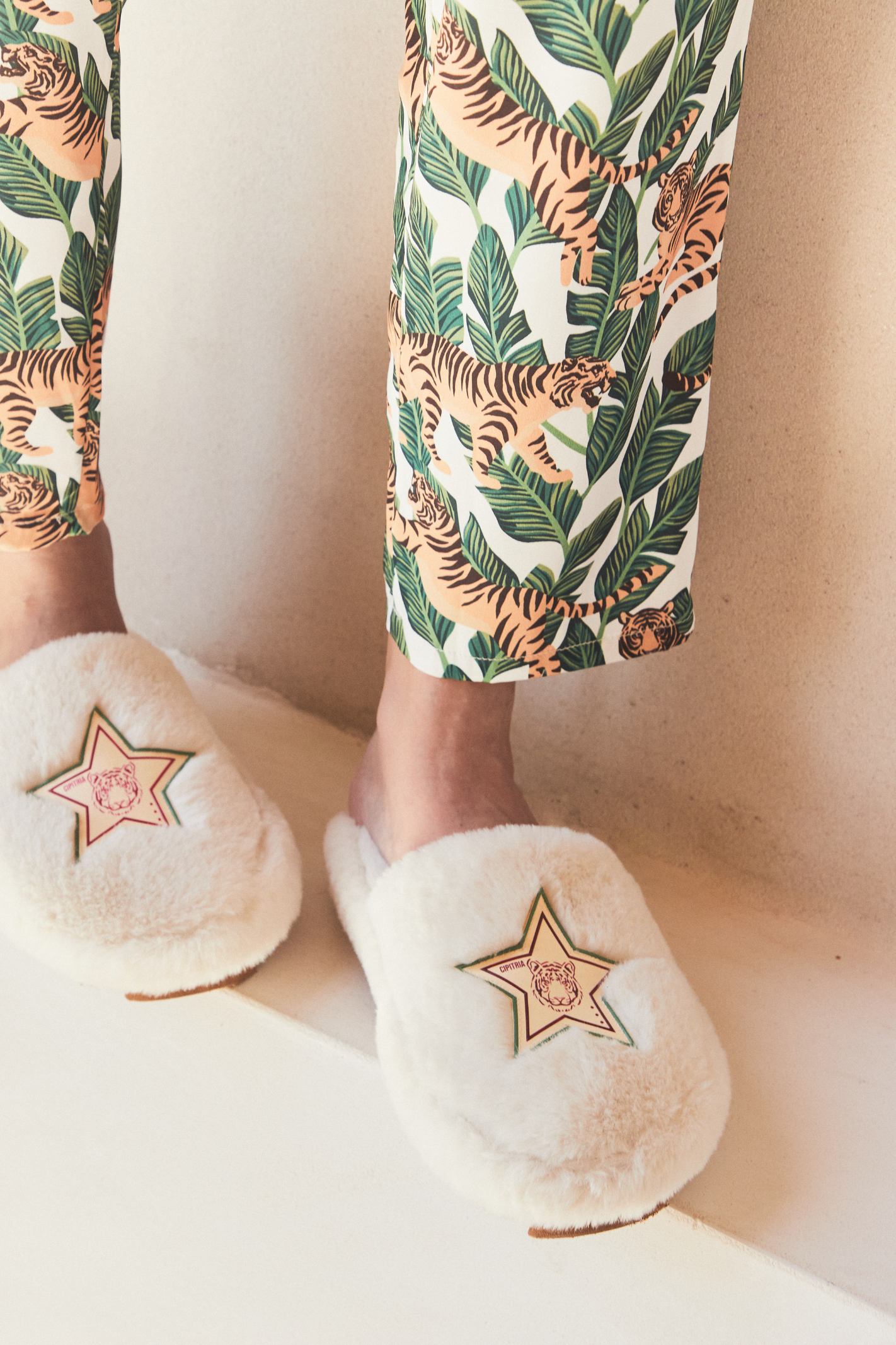 PANTUFLON STAR CRUDO