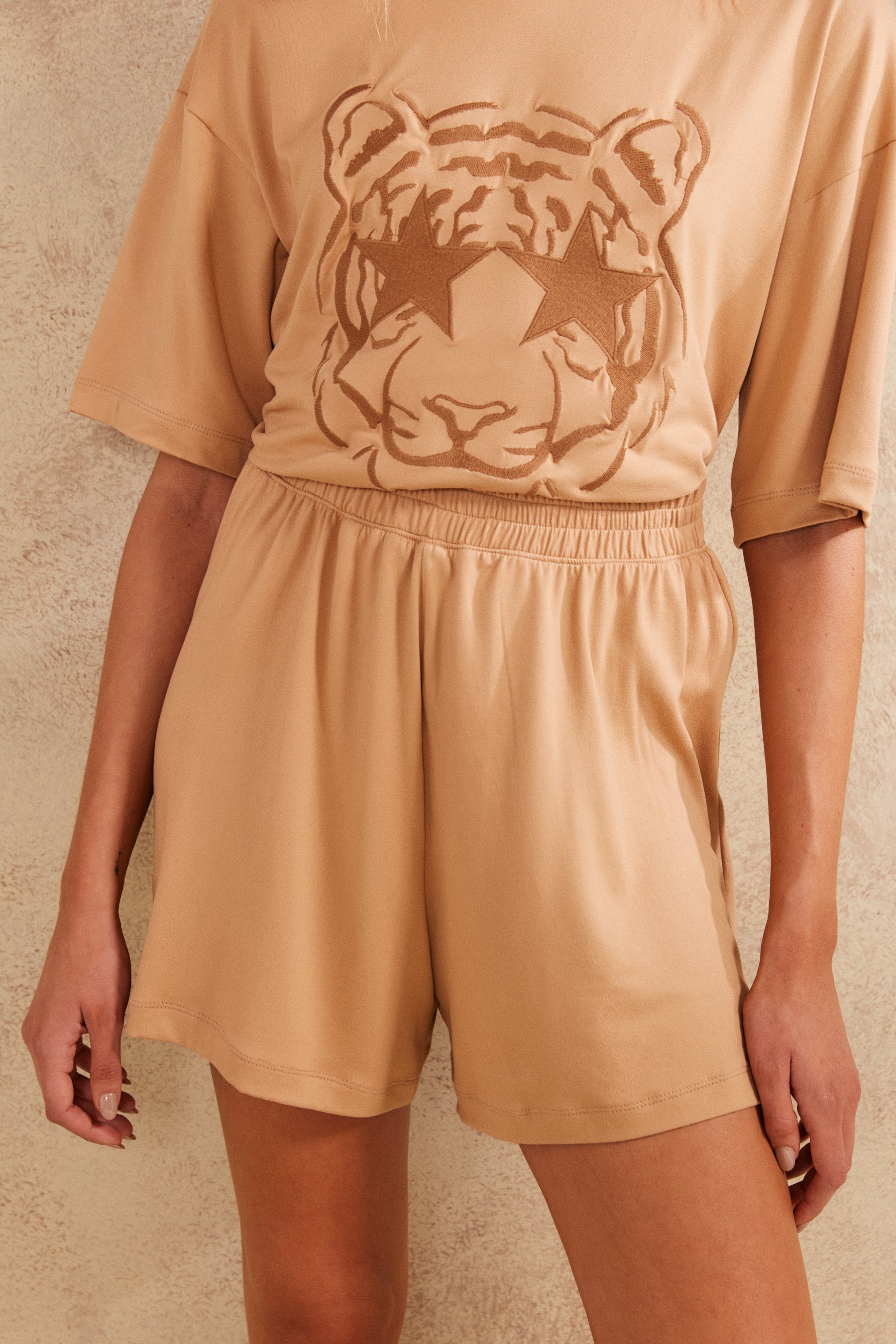 SHORT INDIA CAMEL
