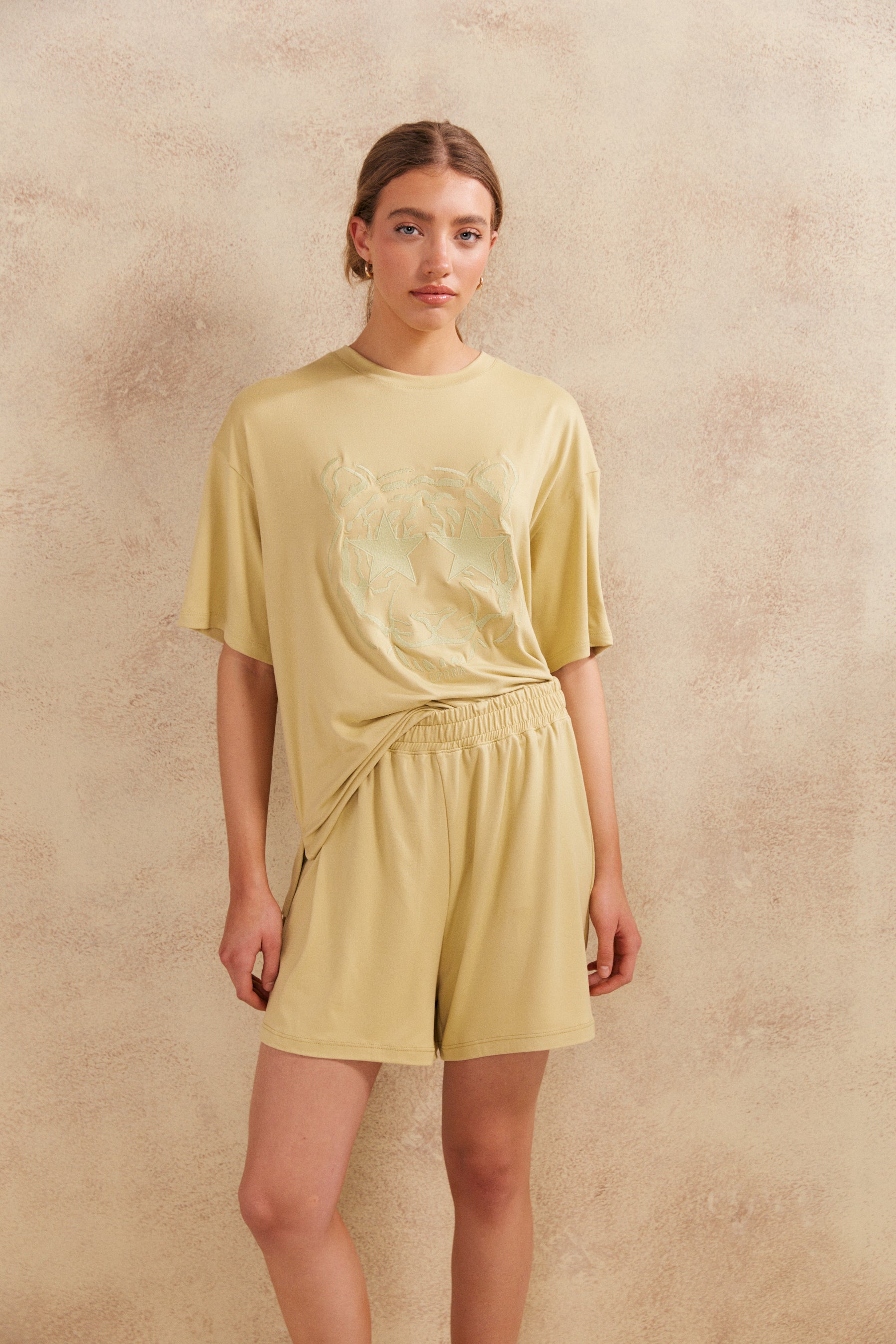 SHORT INDIA VERDE