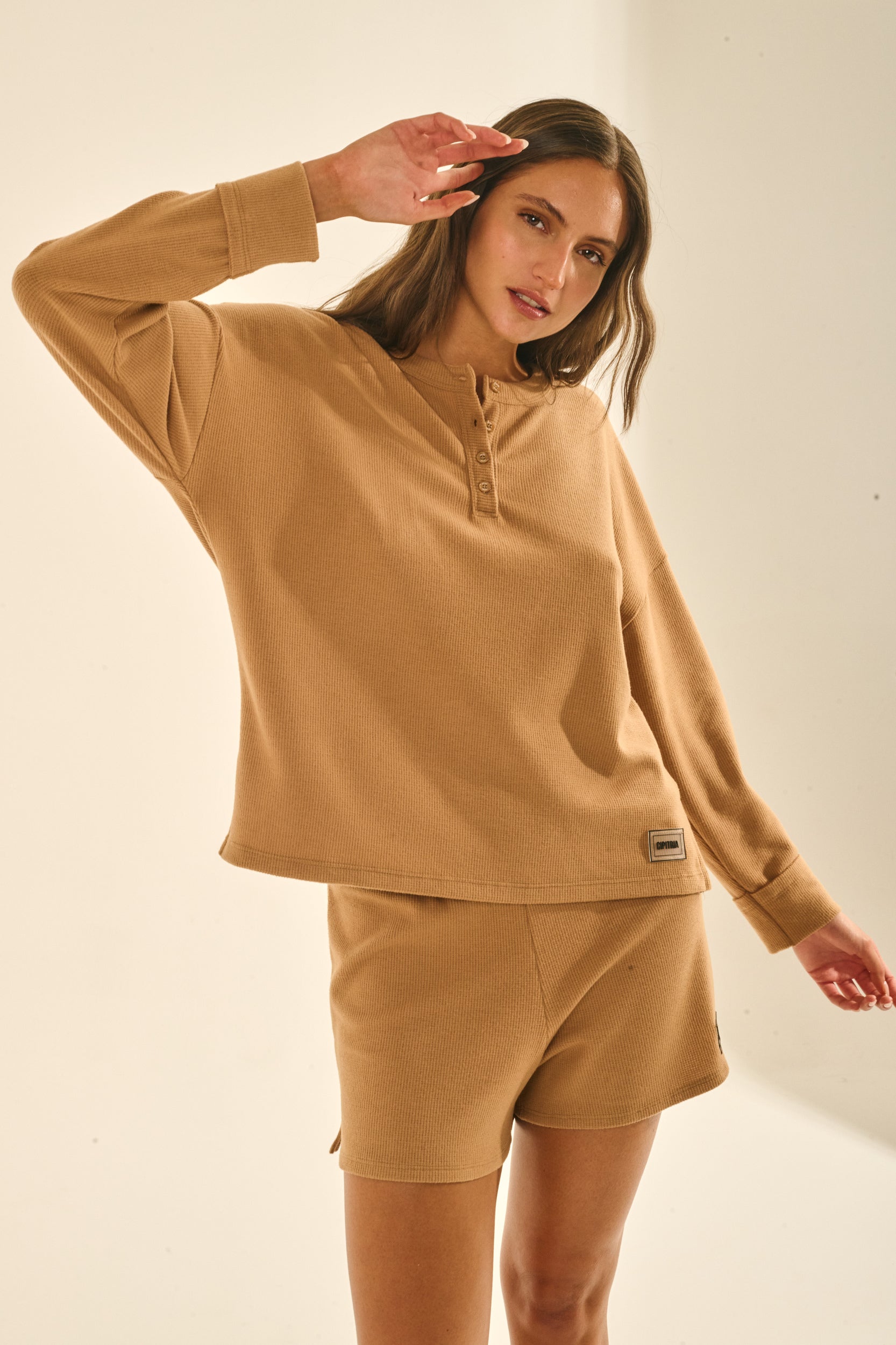 REMERA MARIE CAMEL