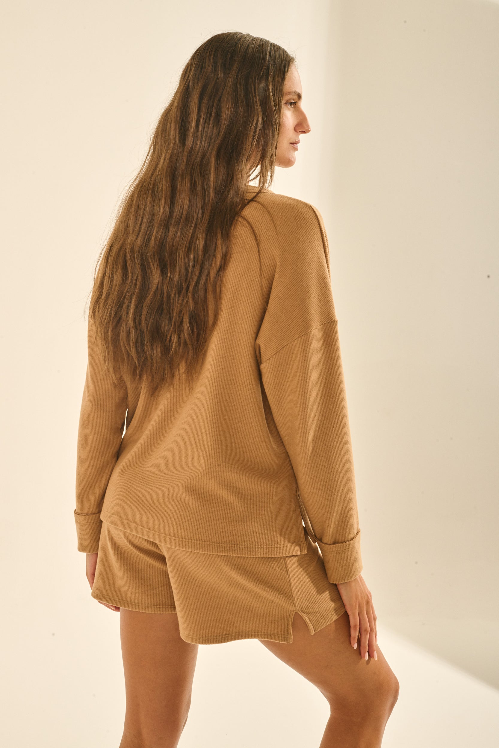 REMERA MARIE CAMEL