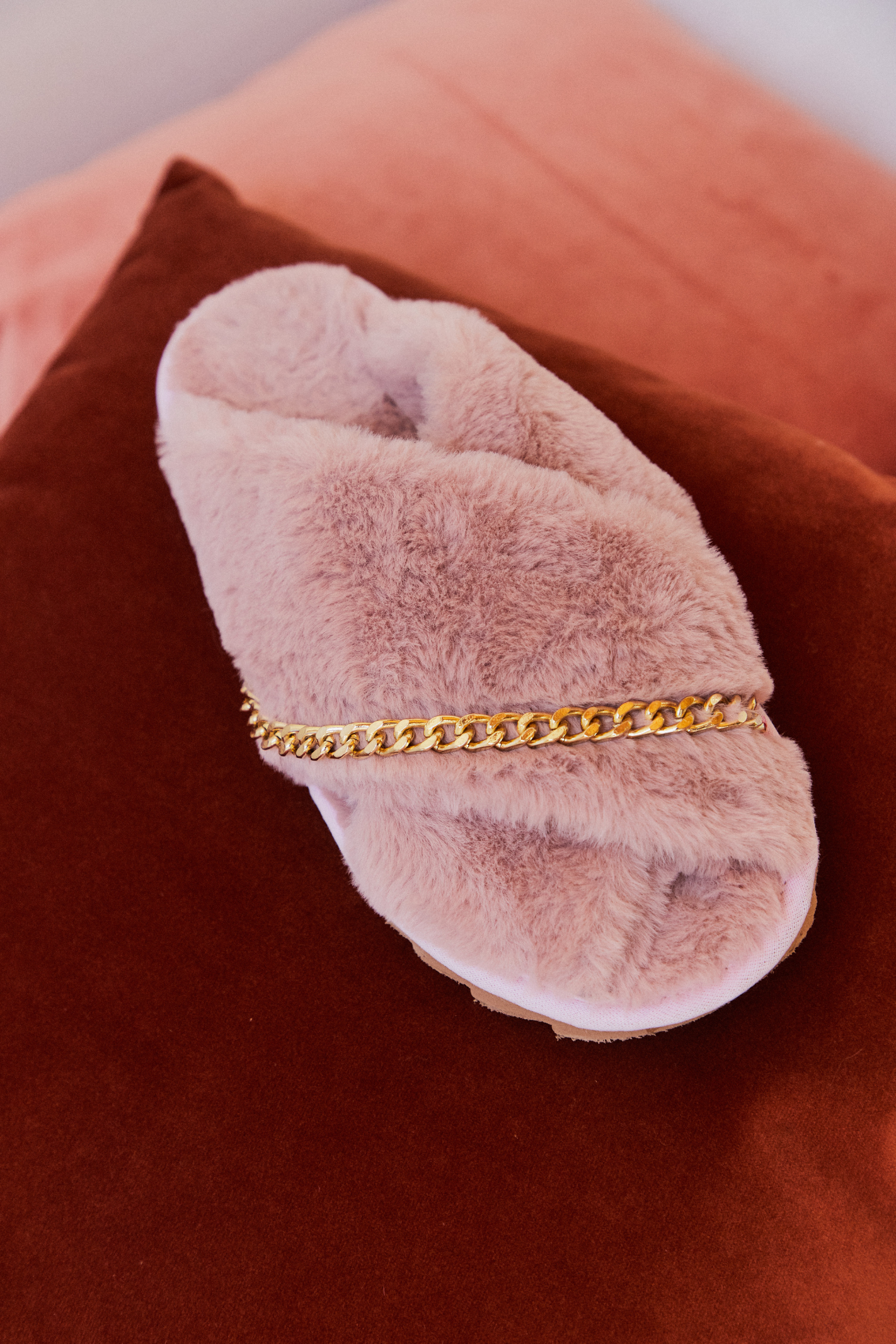 PANTUFLA CRUZADA GOLD ROSA